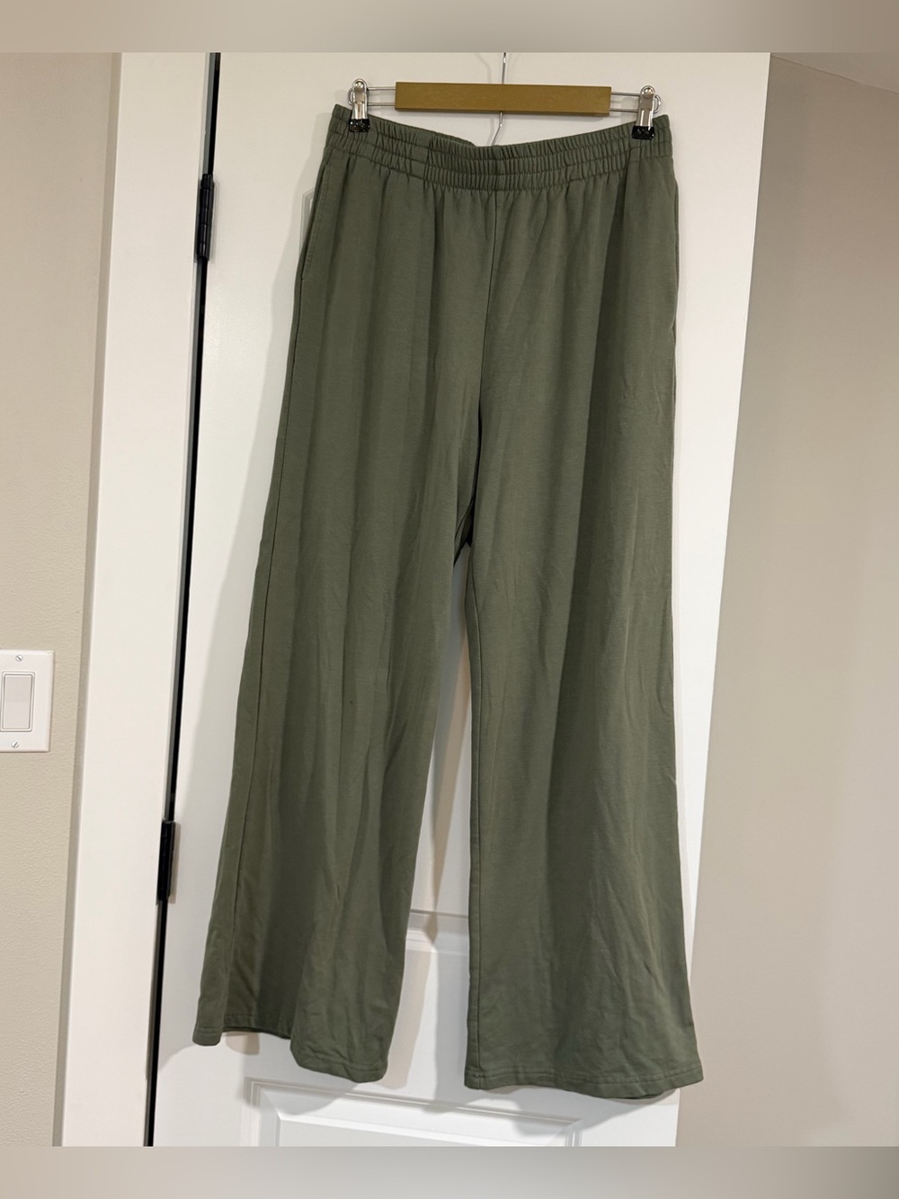 Max & Mia Pull On Pants Womens Large Green Wide Leg Stretch Modal Casual